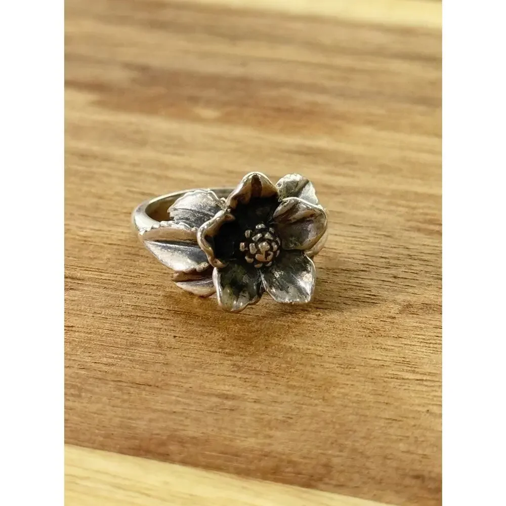 James Avery RARE Retired Silver Christmas Flower Ring Size 5.5